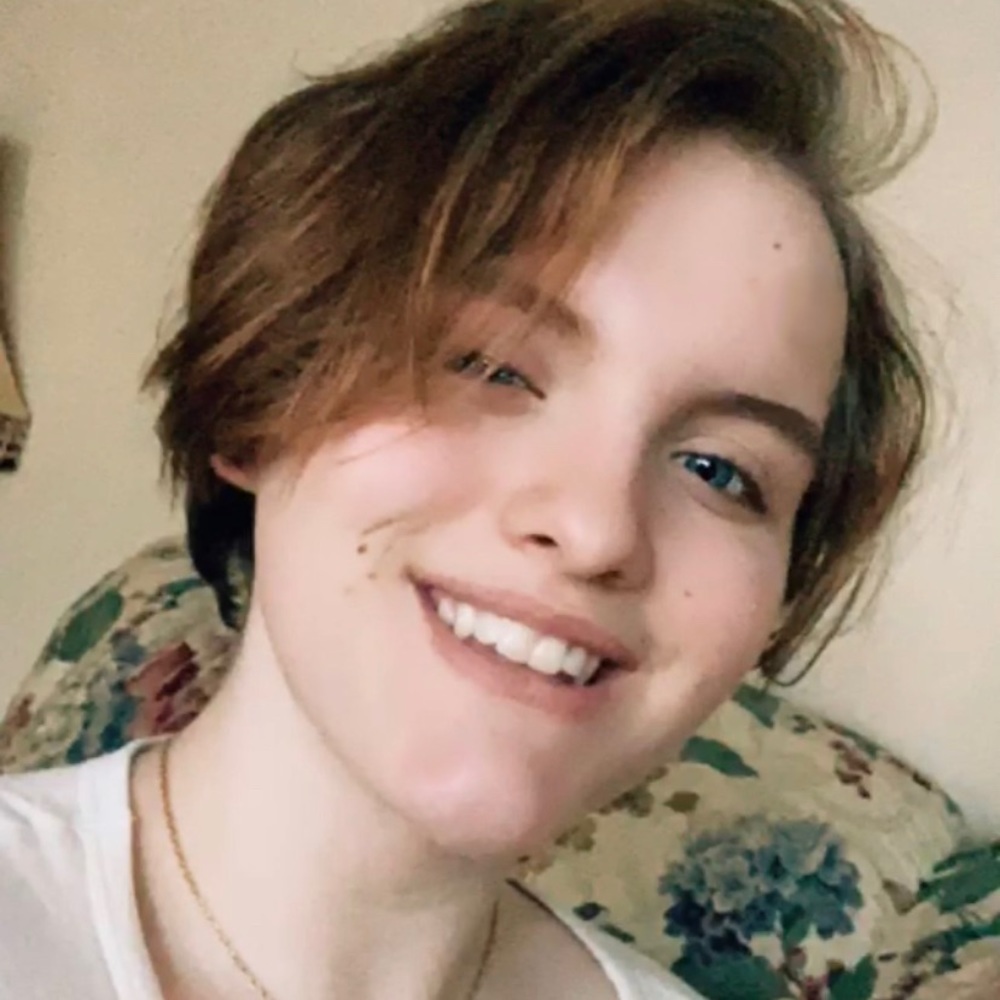 Meet your Posher, Ava